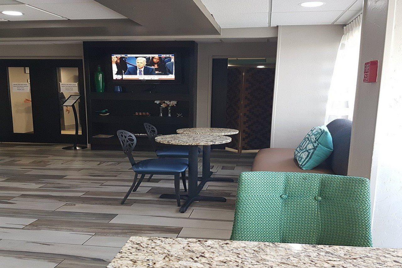 La Quinta By Wyndham - North Texoma Hotel