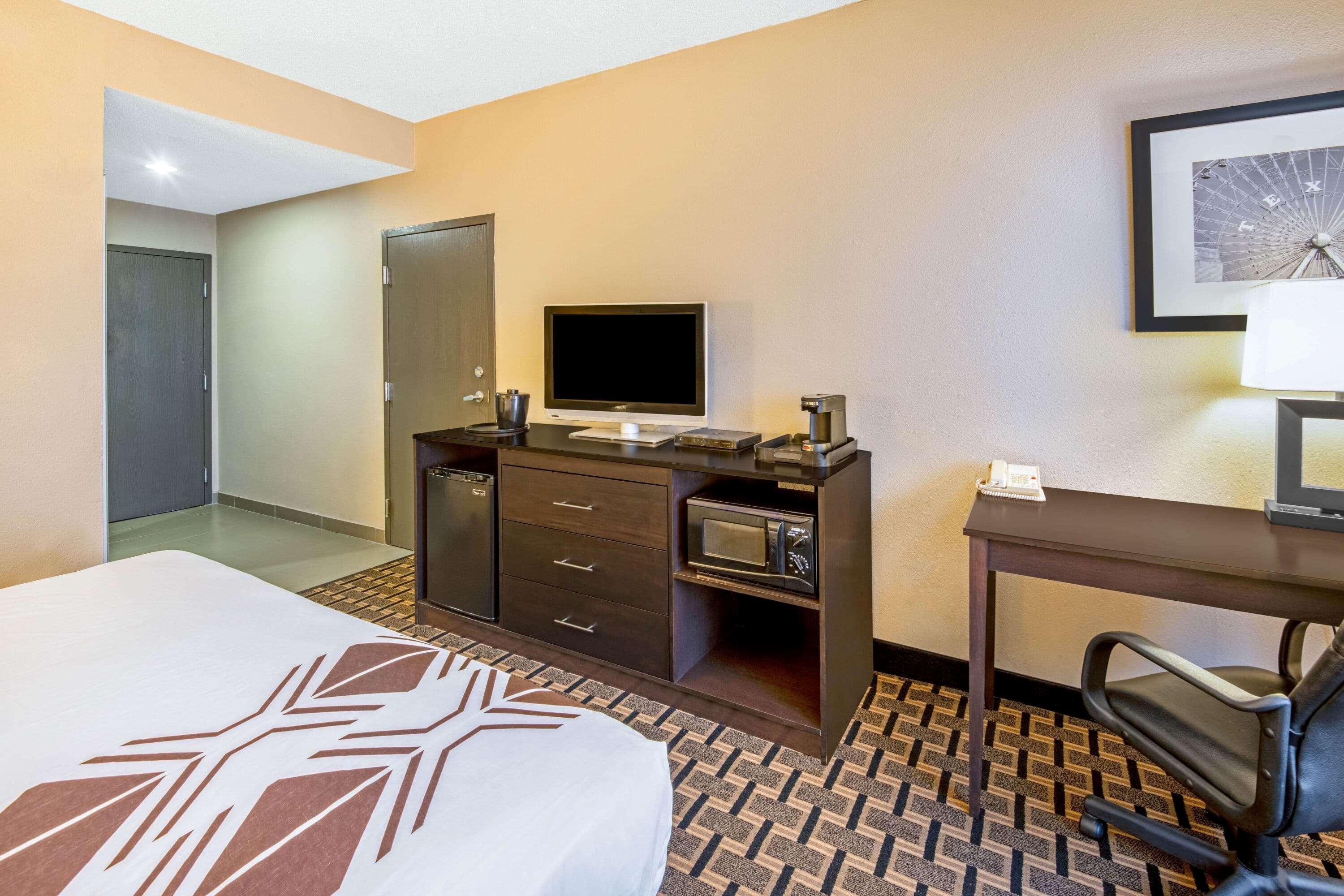 La Quinta By Wyndham - North Texoma Hotel Denison