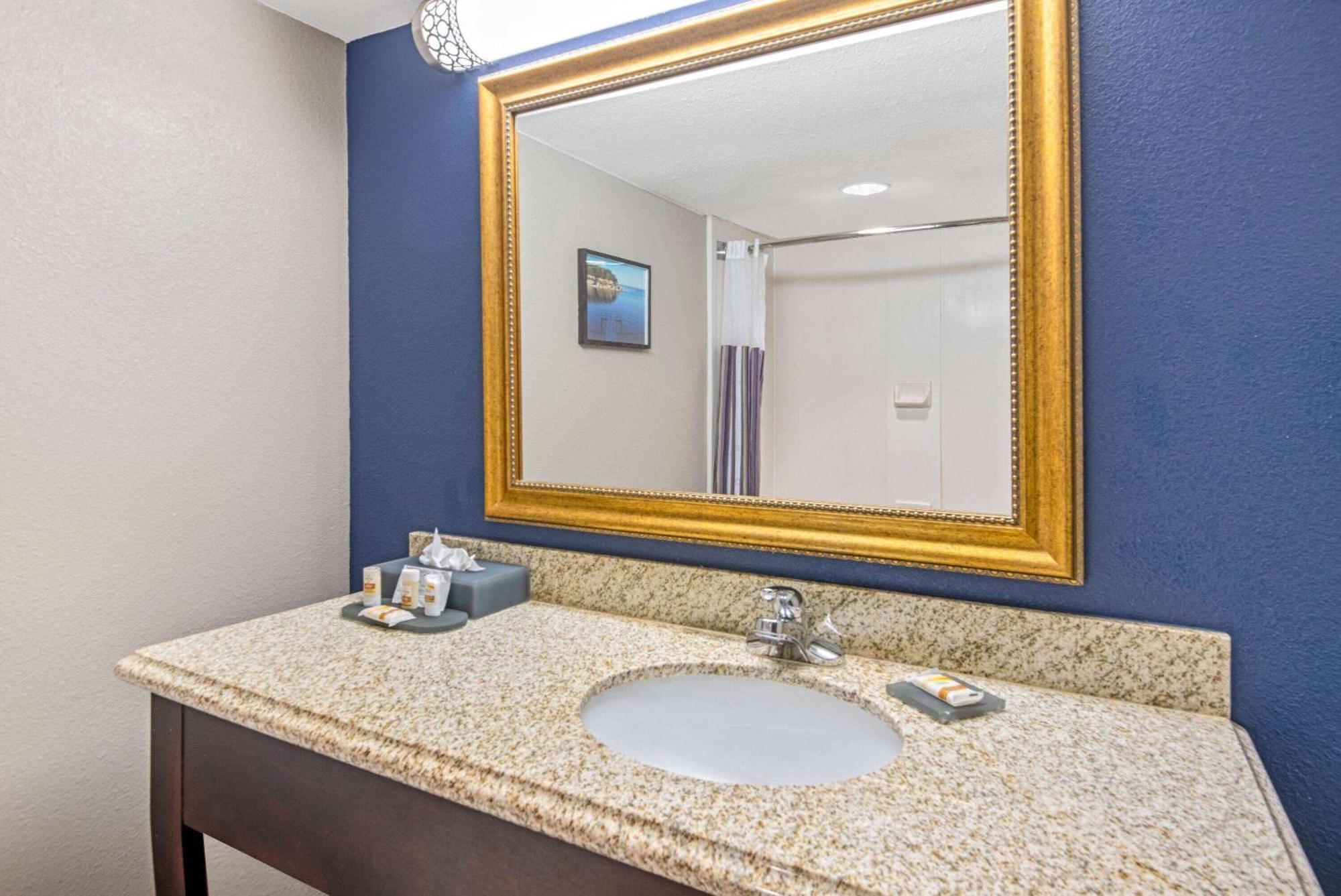 La Quinta By Wyndham - North Texoma