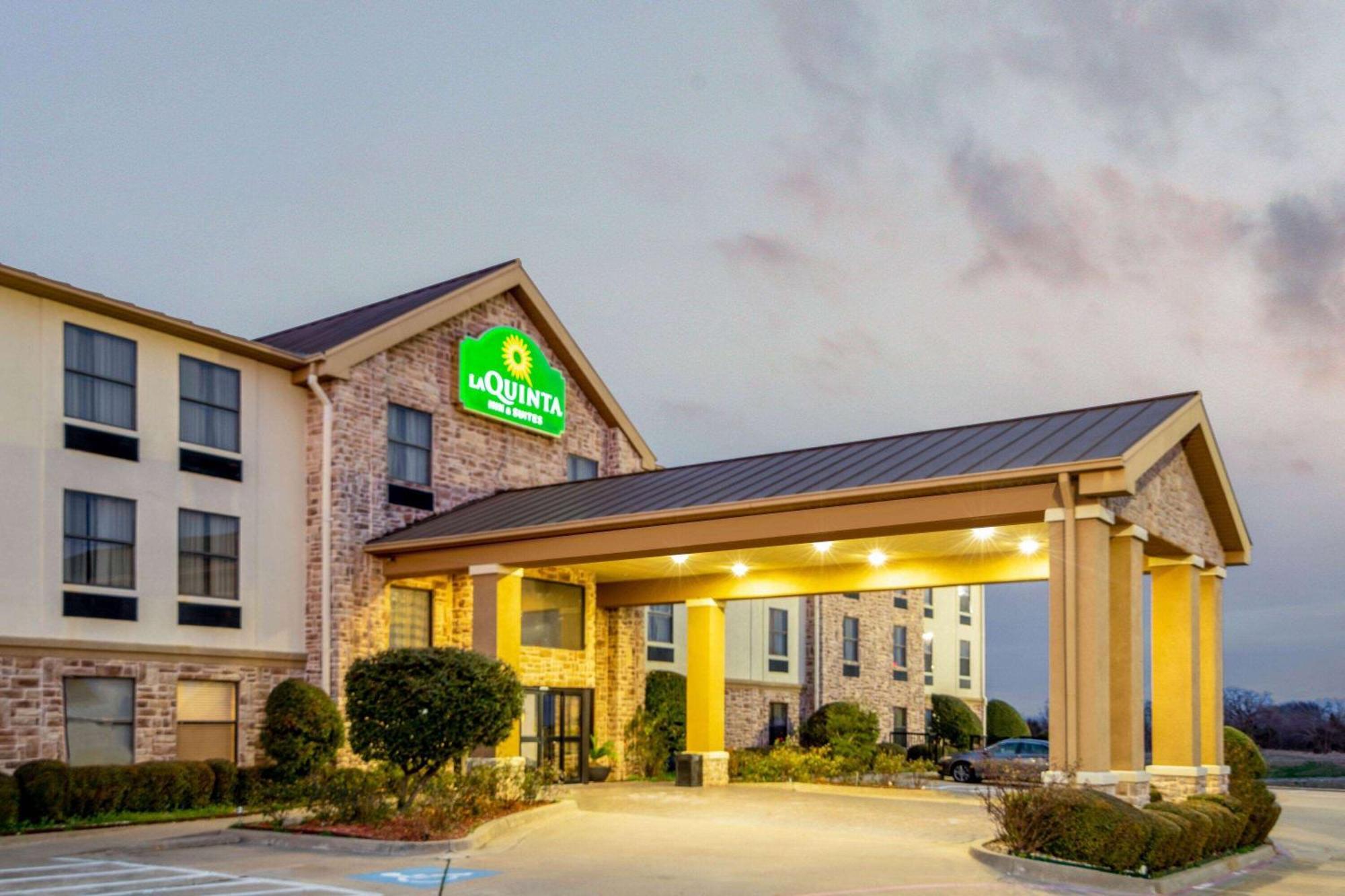 La Quinta By Wyndham - North Texoma Hotel Denison